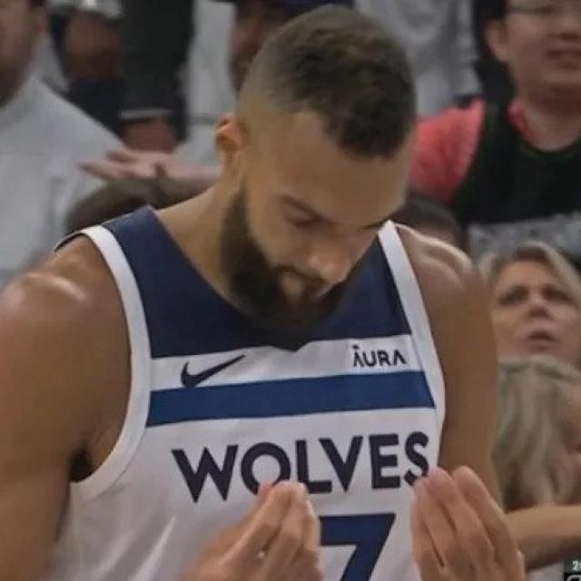 Rudy Gobert (Minnesota) attacks the referee again during Game 4 against Denver